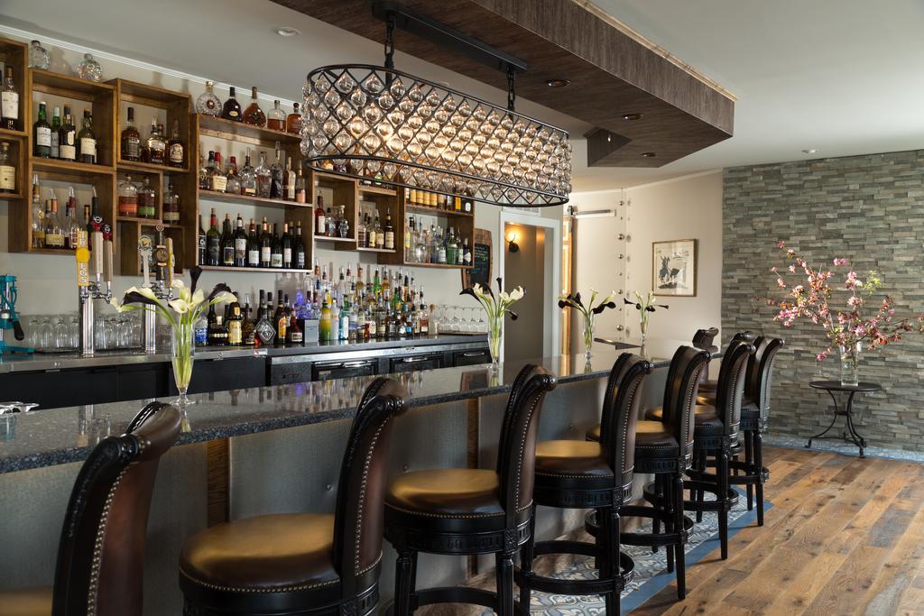 L'Auberge Provencale Inn & Restaurant Boyce エクステリア 写真