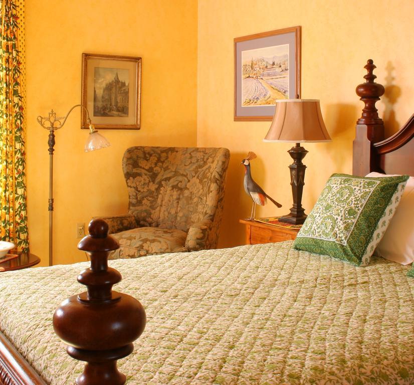 L'Auberge Provencale Inn & Restaurant Boyce エクステリア 写真