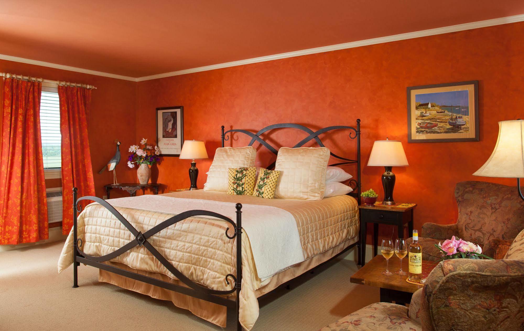 L'Auberge Provencale Inn & Restaurant Boyce エクステリア 写真
